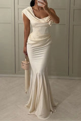 Chic Satin Minimalist Bodycon Dress