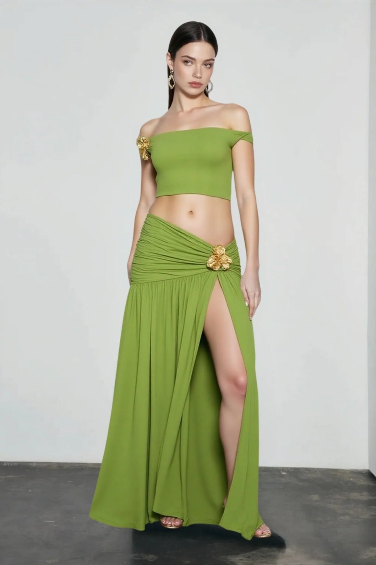 Off Shoulder Ruched Crop Vacation Set